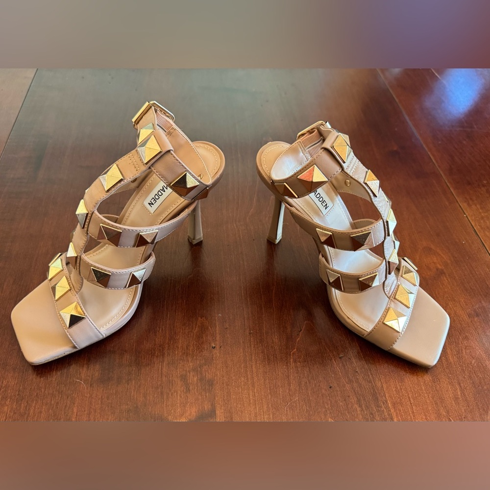 STEVE MADDEN
Capri stud-embellished heeled sandals
Size 6 - Picture 2 of 8